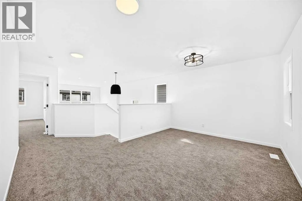 551 Mercado Avenue SE