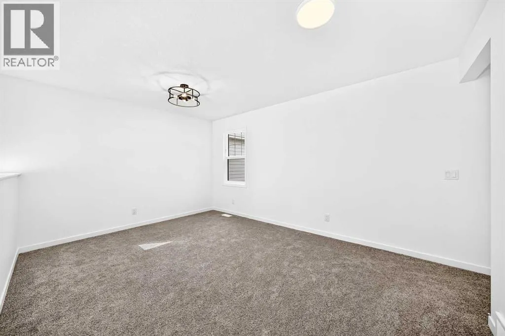 551 Mercado Avenue SE