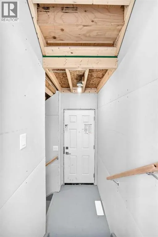 551 Mercado Avenue SE