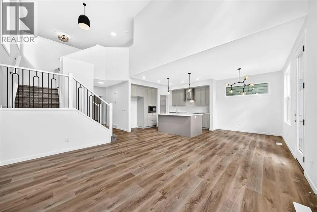 551 Mercado Avenue SE