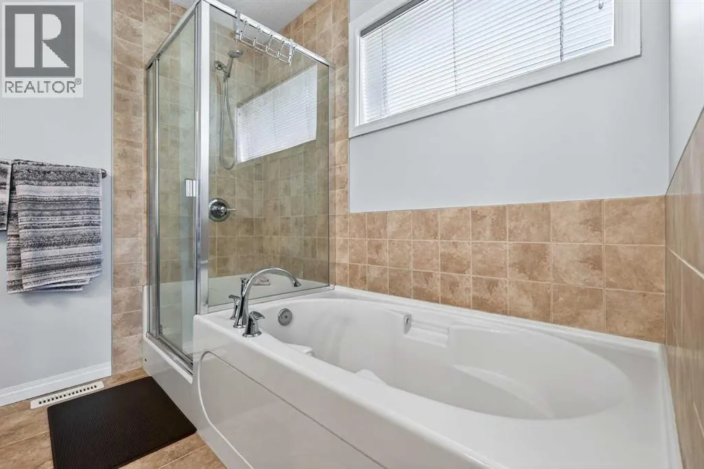 58 Auburn Crest Green SE