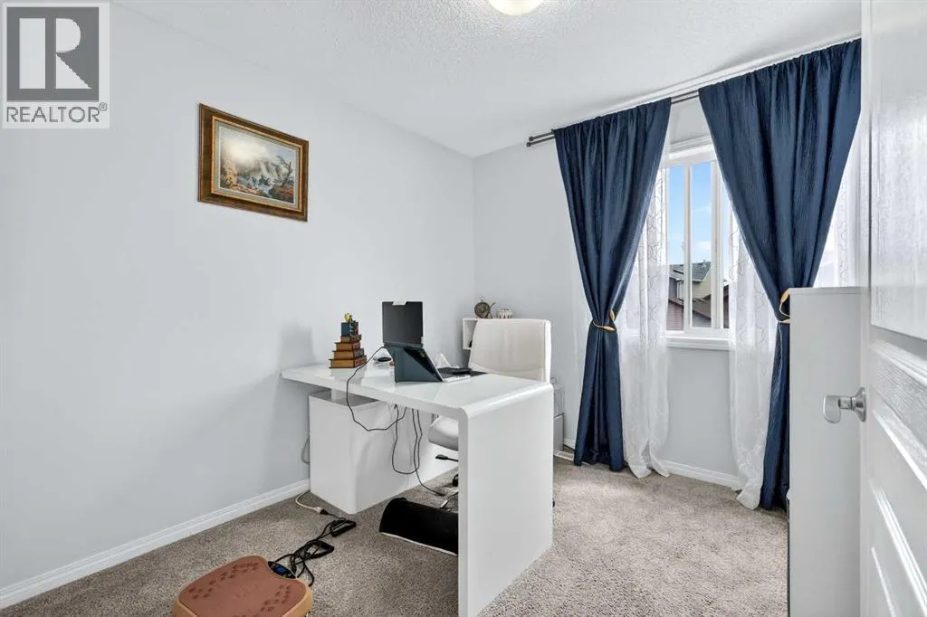 58 Auburn Crest Green SE