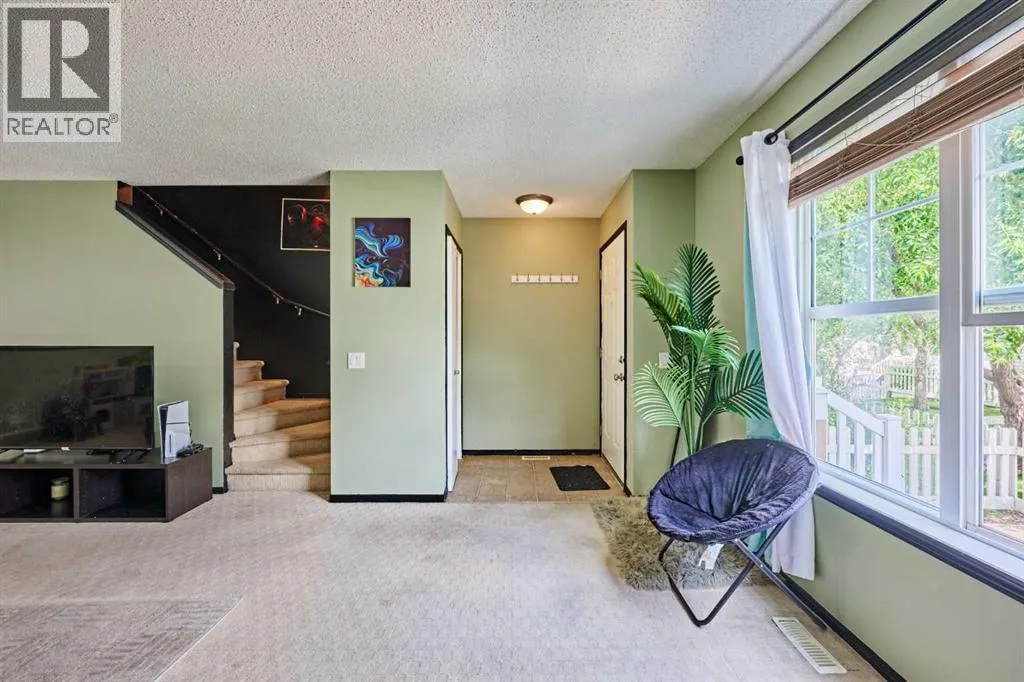 225 ELGIN Gardens SE