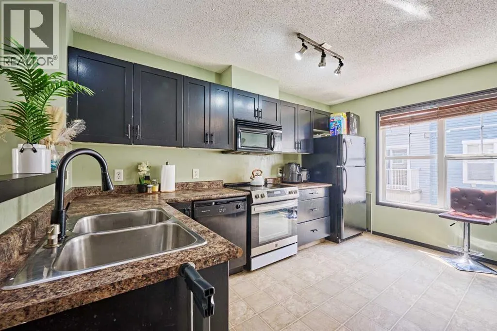 225 ELGIN Gardens SE