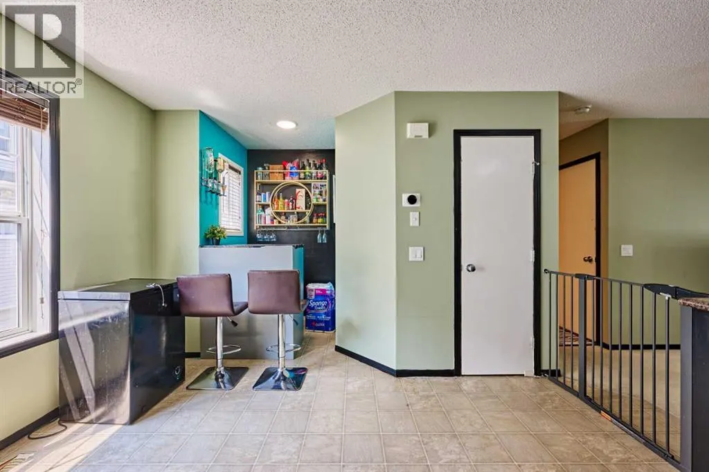 225 ELGIN Gardens SE