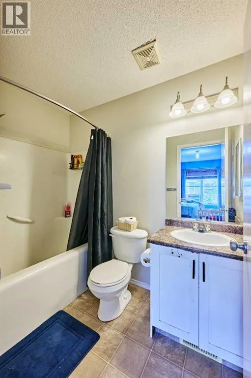 225 ELGIN Gardens SE