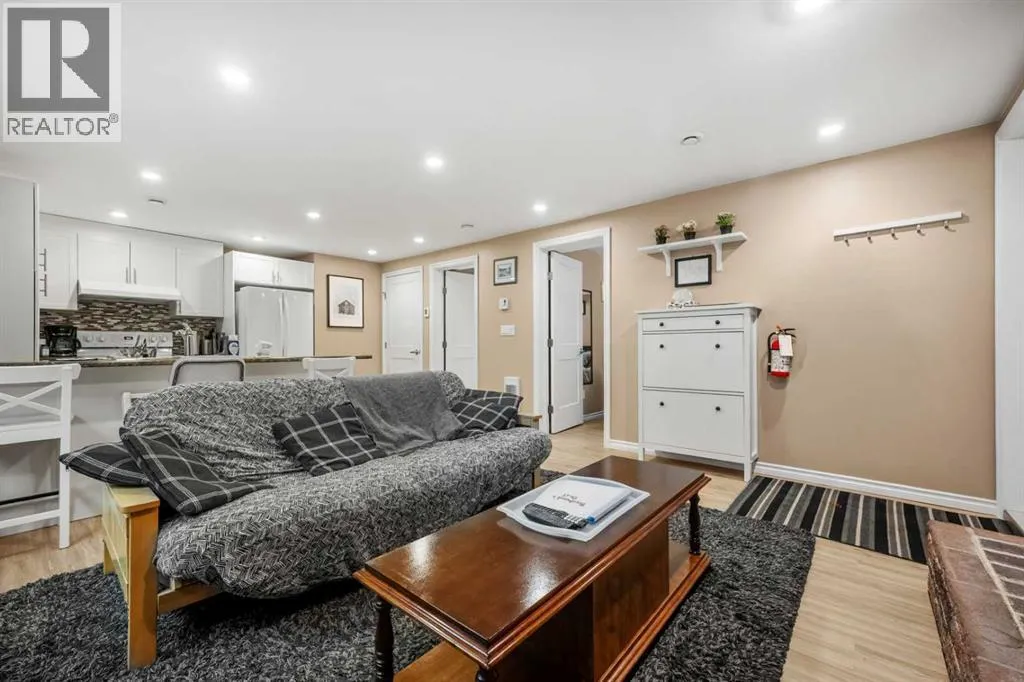 4116 Brisebois Drive NW
