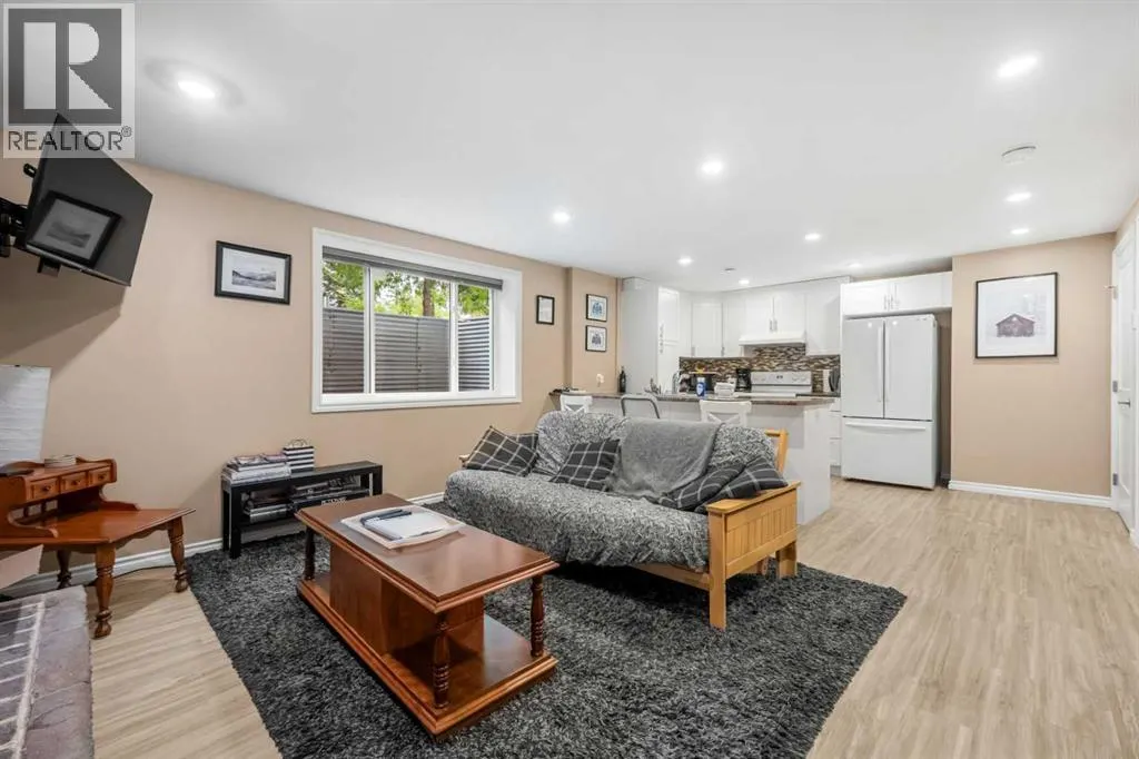 4116 Brisebois Drive NW
