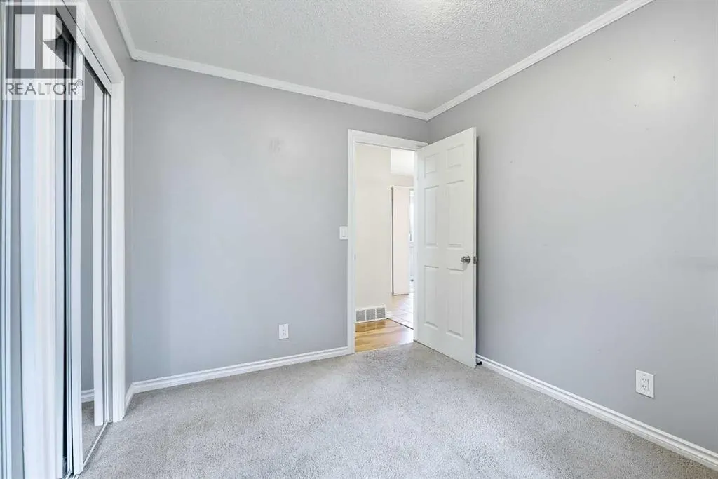 13 Shawglen Court SW