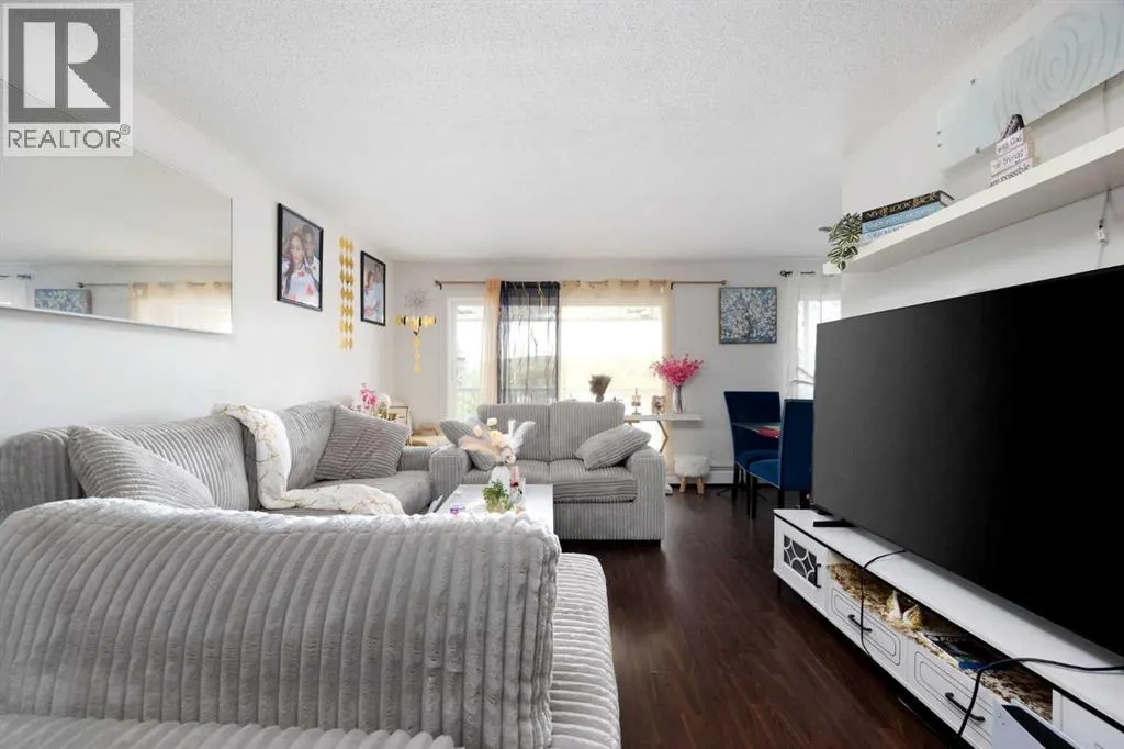 309, 9 Clearwater Crescent