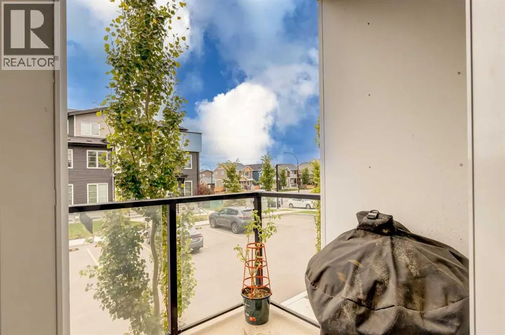 104, 474 Seton Circle SE