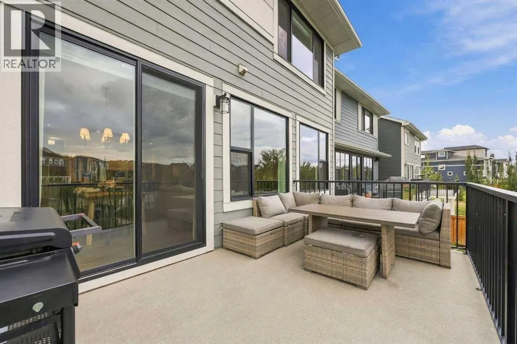 186 Cranbrook Park SE