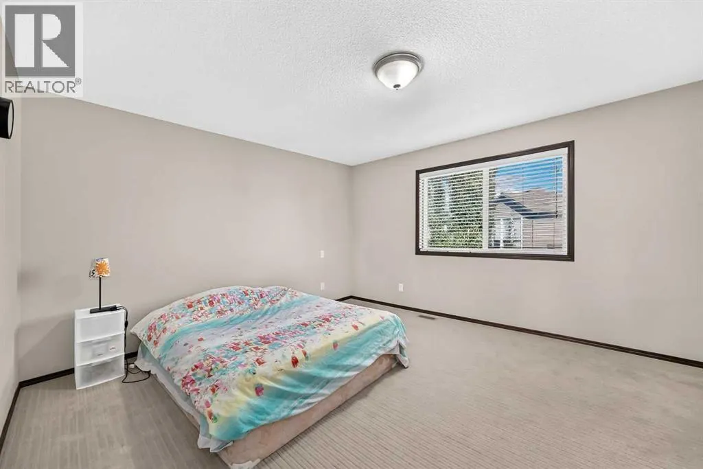 36 Auburn Bay Avenue SE
