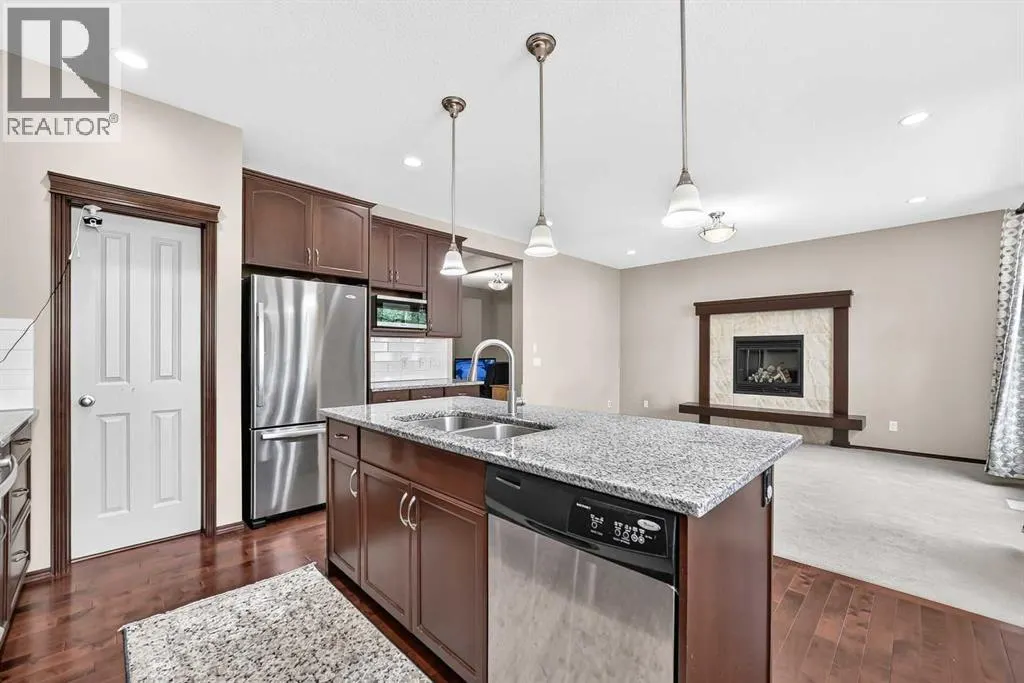 36 Auburn Bay Avenue SE