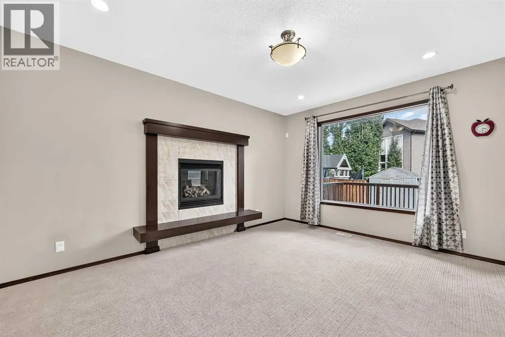 36 Auburn Bay Avenue SE