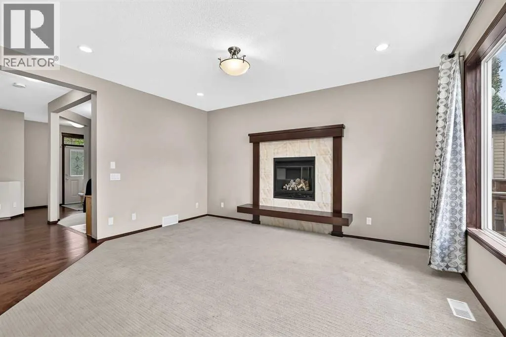 36 Auburn Bay Avenue SE