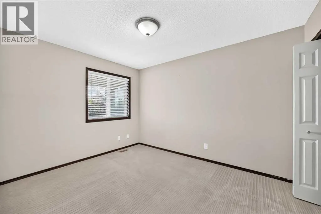 36 Auburn Bay Avenue SE