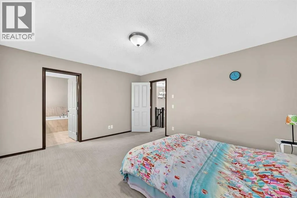 36 Auburn Bay Avenue SE