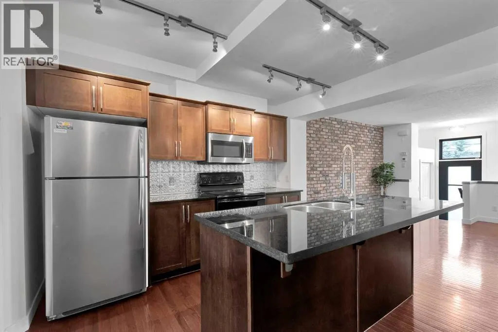 55 Aspen Hills Green SW