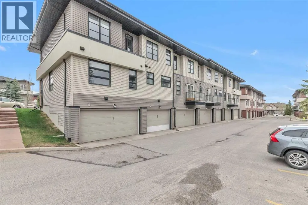 55 Aspen Hills Green SW