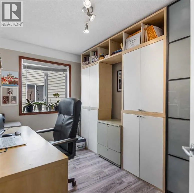 123 Hawkmere View