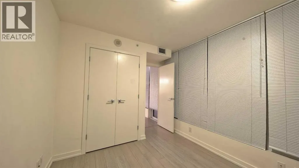 301, 51 Waterfront Mews SW