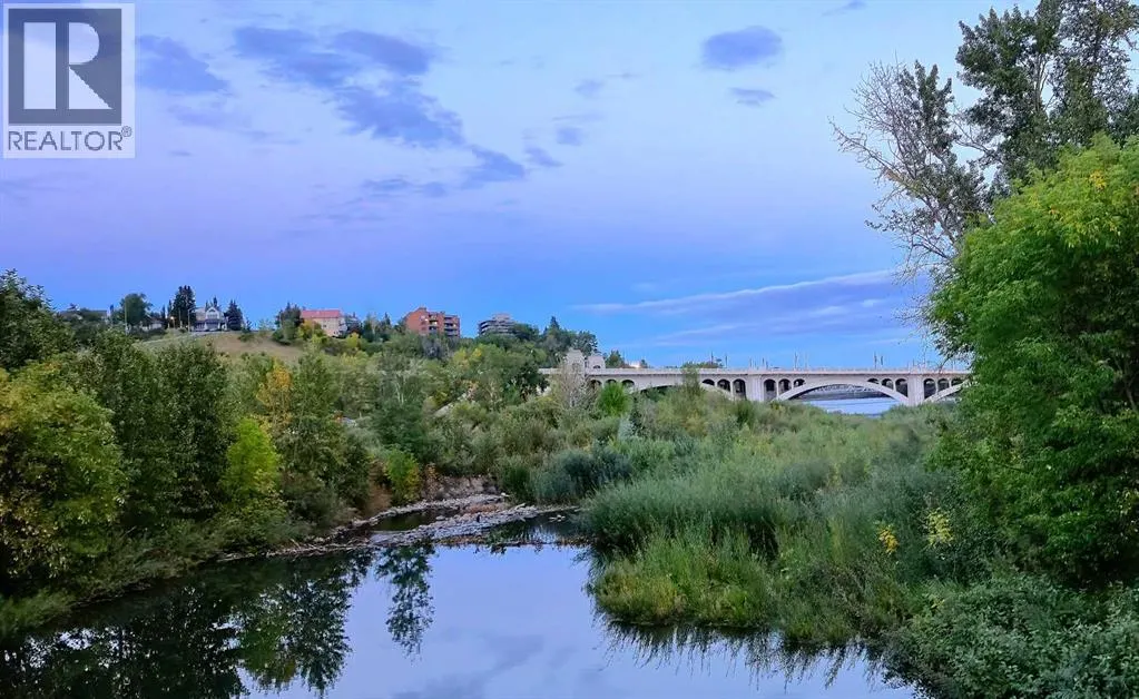 301, 51 Waterfront Mews SW