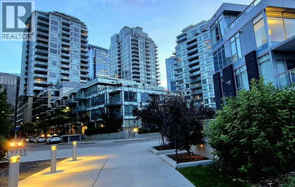 301, 51 Waterfront Mews SW