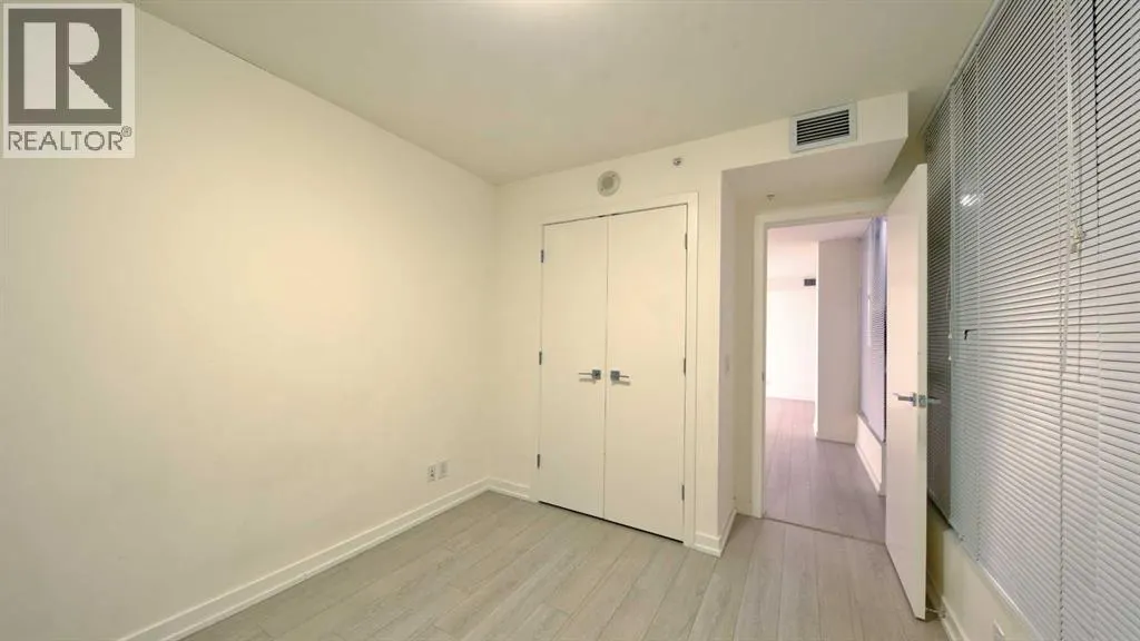 301, 51 Waterfront Mews SW