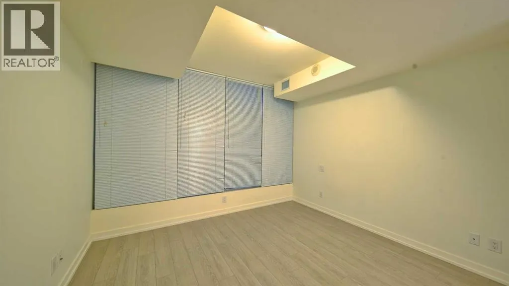 301, 51 Waterfront Mews SW