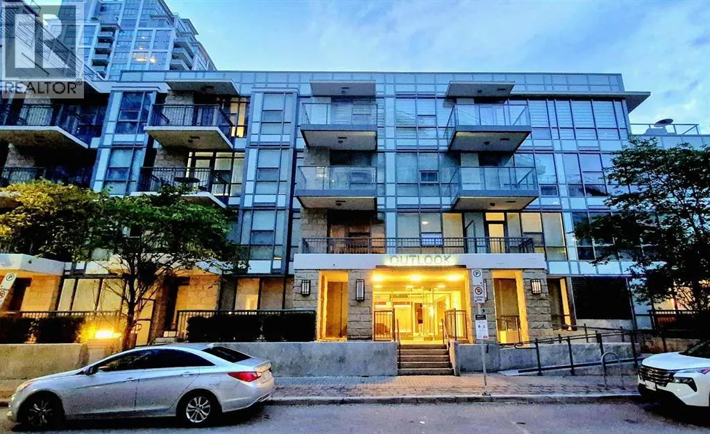 301, 51 Waterfront Mews SW