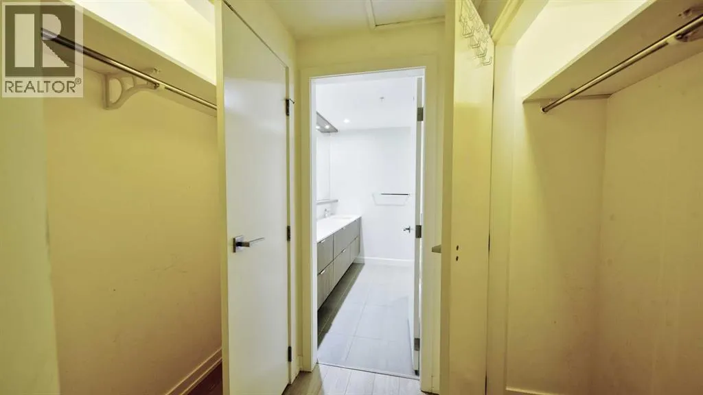 301, 51 Waterfront Mews SW