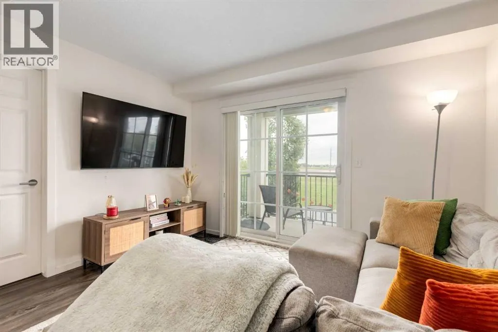 3310, 755 Copperpond Boulevard SE
