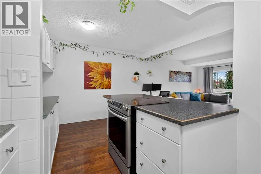 305, 11010 Bonaventure Drive SE