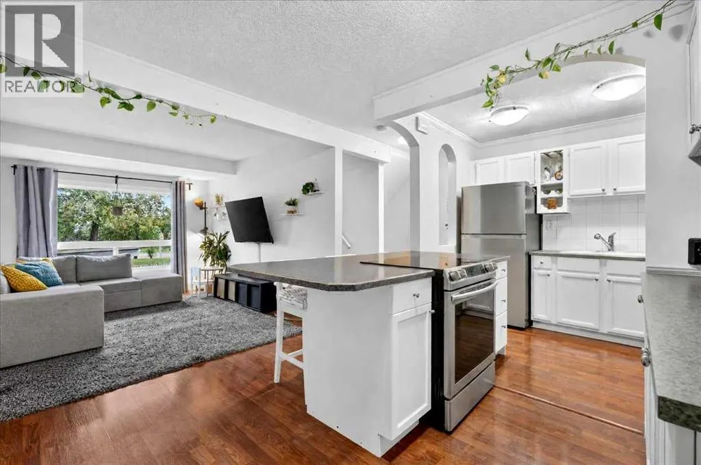 305, 11010 Bonaventure Drive SE