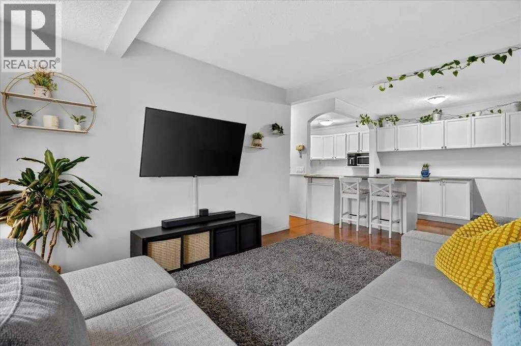305, 11010 Bonaventure Drive SE