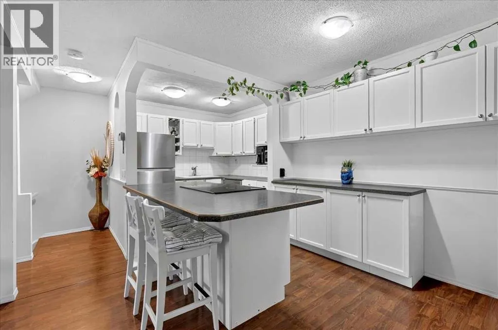 305, 11010 Bonaventure Drive SE