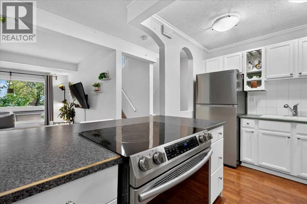 305, 11010 Bonaventure Drive SE