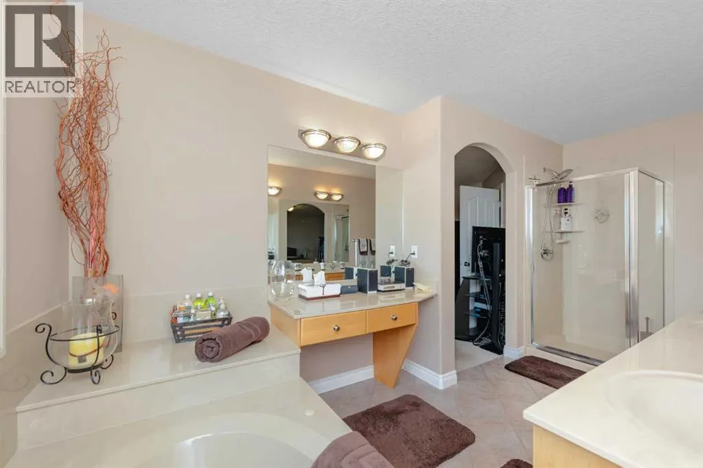 112 Cove Crescent