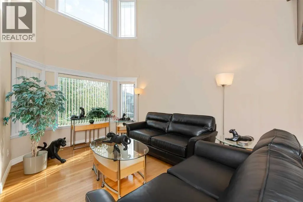 112 Cove Crescent