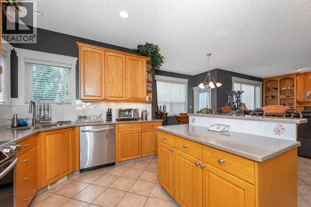 112 Cove Crescent