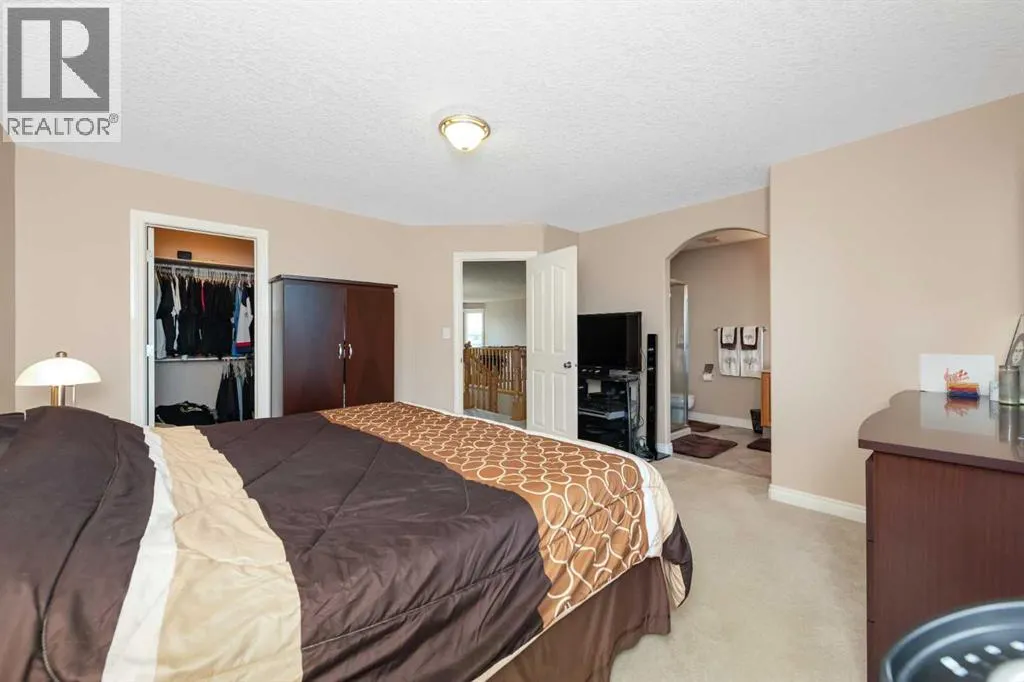 112 Cove Crescent