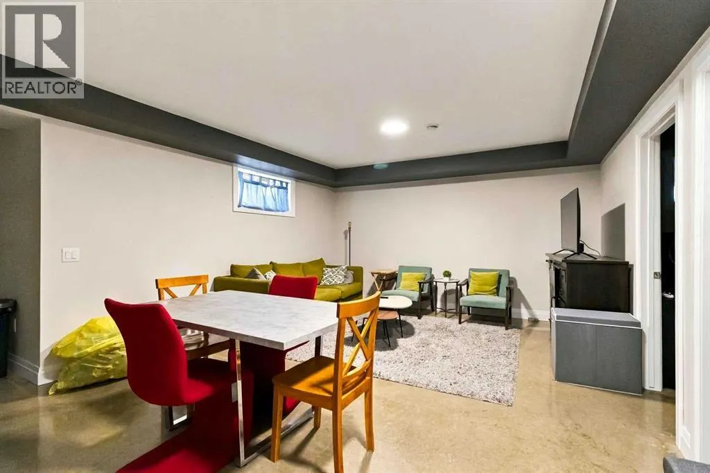 122 Clenell Bay