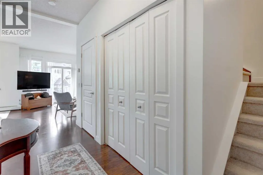 1222, 211 Aspen Stone Boulevard SW