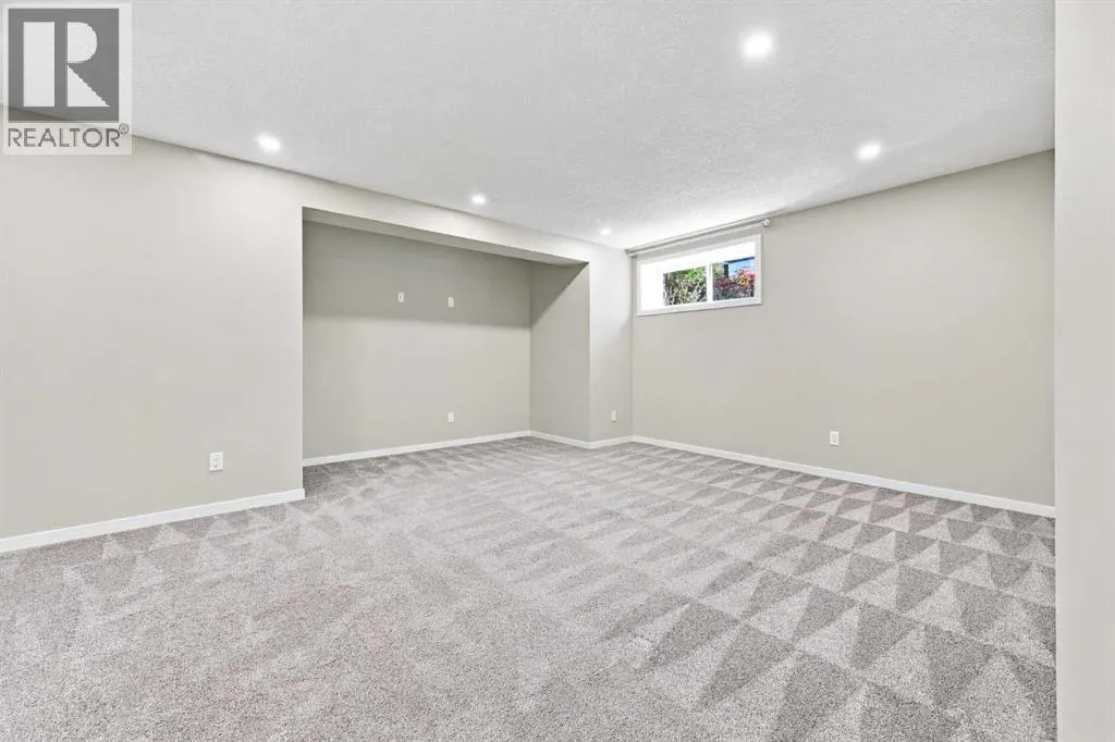38 Drake Landing Drive