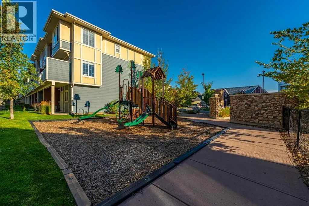 304 Marquis Lane SE
