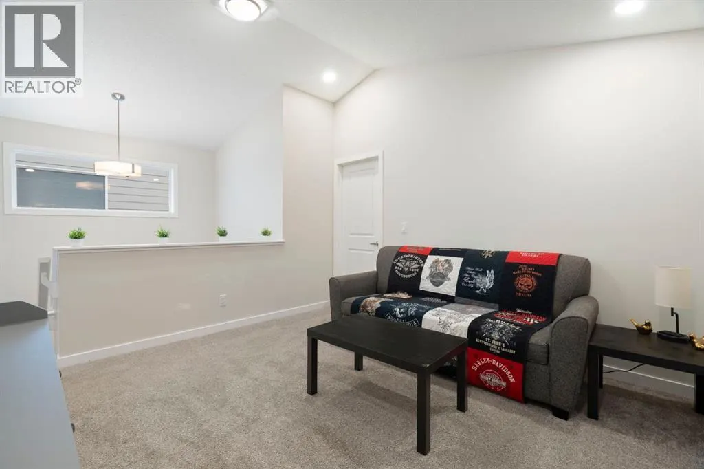 1022 Mahogany Boulevard SE