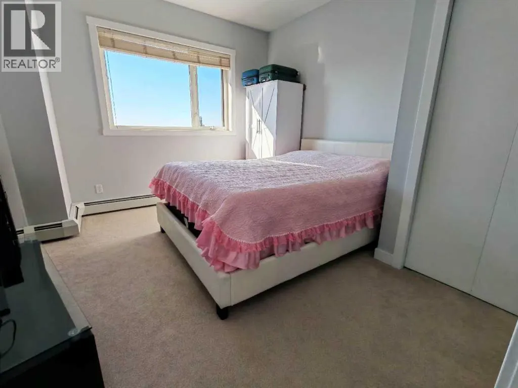 304, 69 Springborough Court SW
