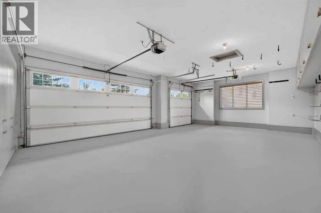 4 Aspen Cliff Close SW