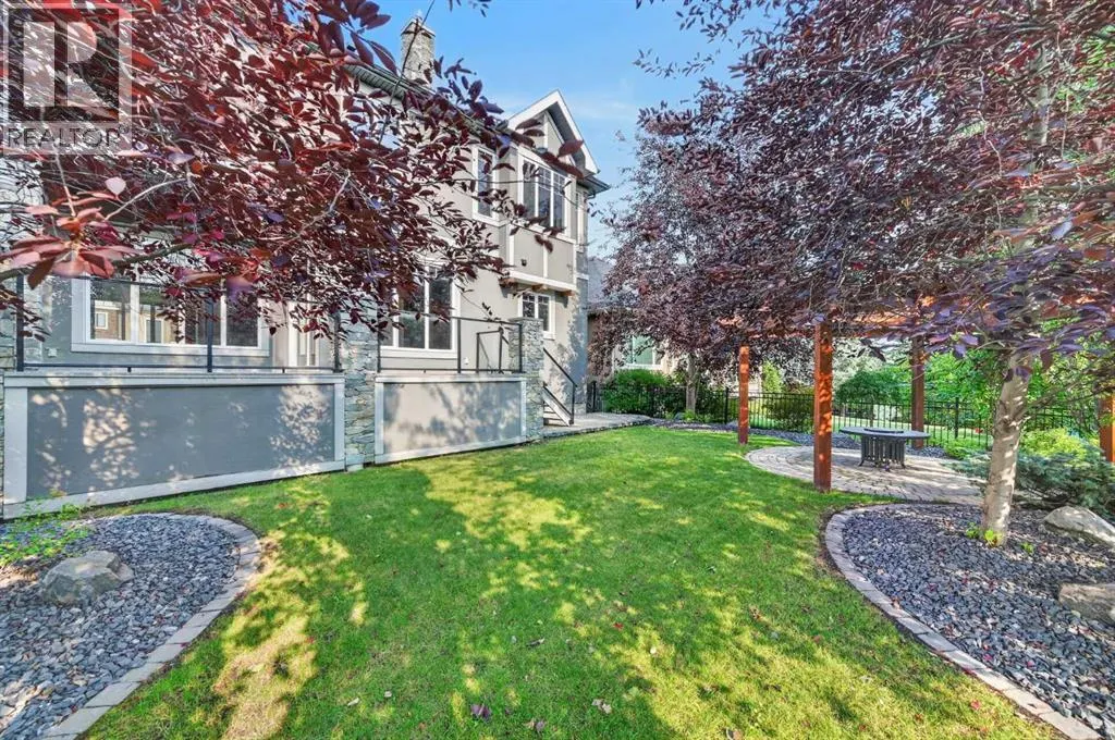4 Aspen Cliff Close SW